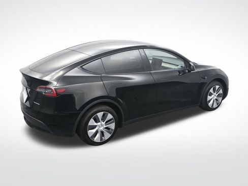Used 2023 Tesla Model Y Long Range AWD/4WD image 28
