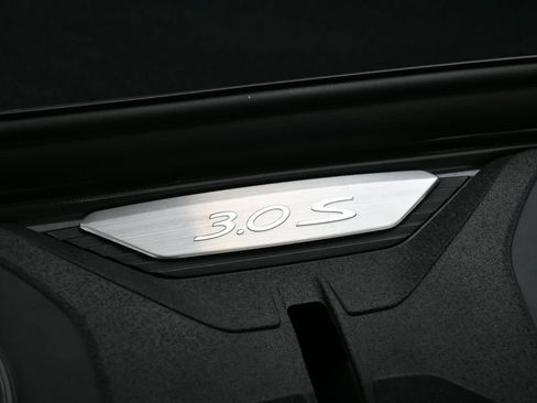 Certified 2023 Porsche 911 Carrera 4S AWD/4WD image 32