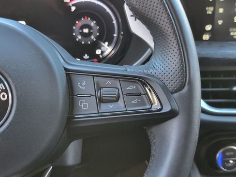 Used 2024 Alfa Romeo Stelvio Sprint RWD image 6