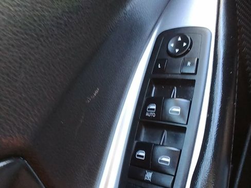Used 2018 Dodge Journey SE FWD image 21