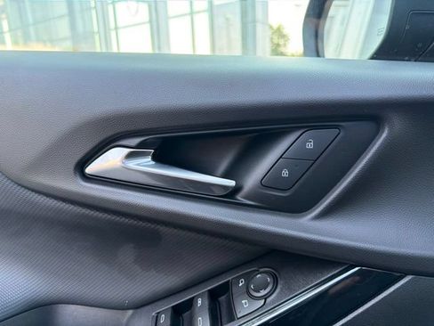Used 2026 Chevrolet Equinox LT w/ LPO, Floor Liner Package FWD image 17