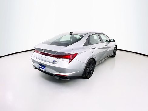 Certified 2021 Hyundai Elantra SEL FWD image 7