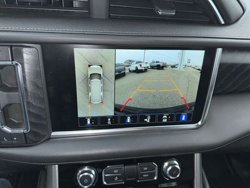 Used 2022 GMC Yukon XL Denali image 28