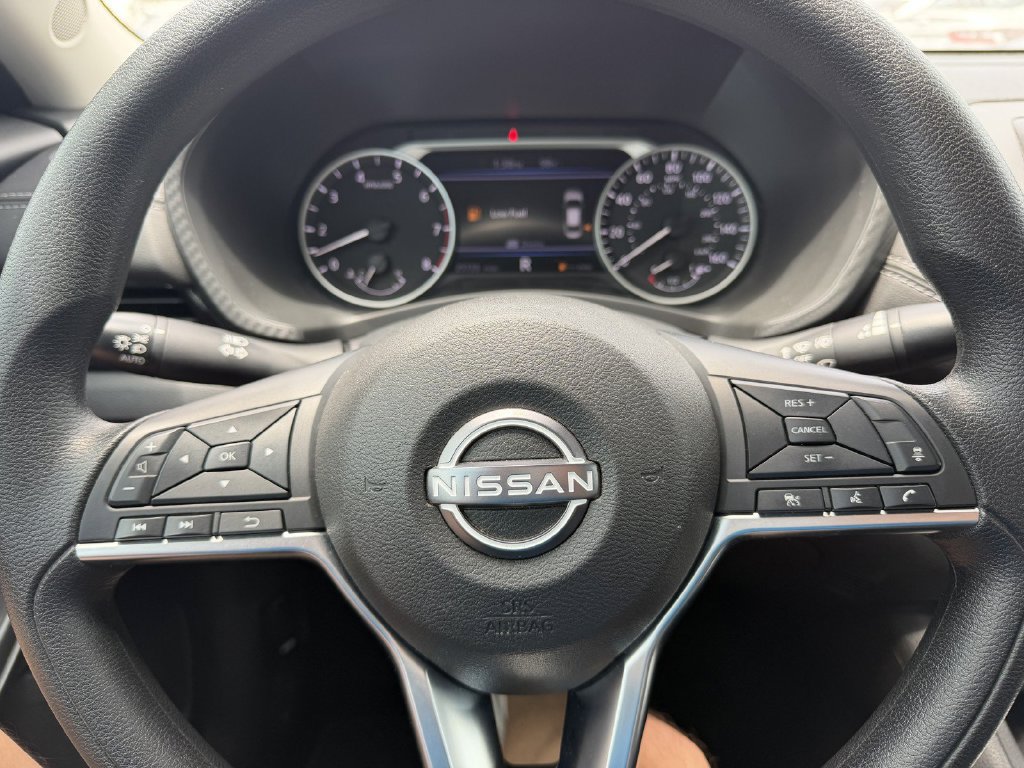 Used 2025 Nissan Sentra SV FWD image 18