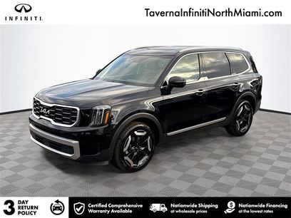 Used 2024 Kia Telluride S w/ S Sunroof Package