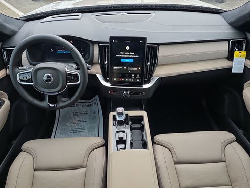 New 2026 Volvo XC90 B6 Ultra w/ Lounge Package image 11