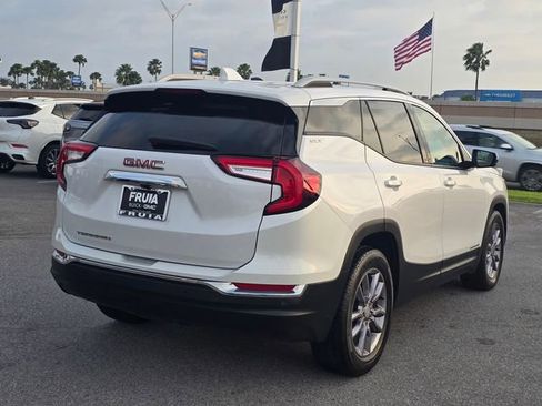 Used 2023 GMC Terrain SLT w/ Infotainment Package II image 5