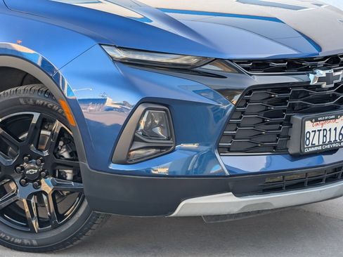 Certified 2022 Chevrolet Blazer LT w/ LPO, Black Accent Package FWD image 3