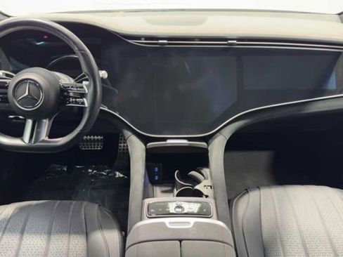 Used 2022 Mercedes-Benz EQS 580 4MATIC Sedan image 19