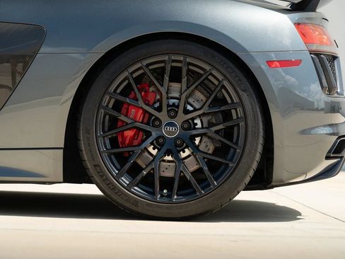 Used 2018 Audi R8 V10 RWD image 52