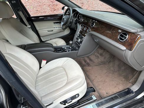 Used 2011 Bentley Mulsanne RWD image 10