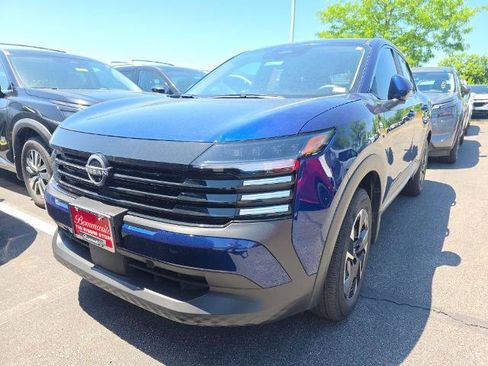 Certified 2025 Nissan Kicks SV AWD/4WD image 1