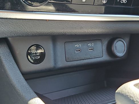 Certified 2025 Nissan Rogue S image 21