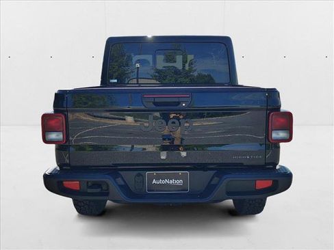 New 2025 Jeep Gladiator Sport image 10