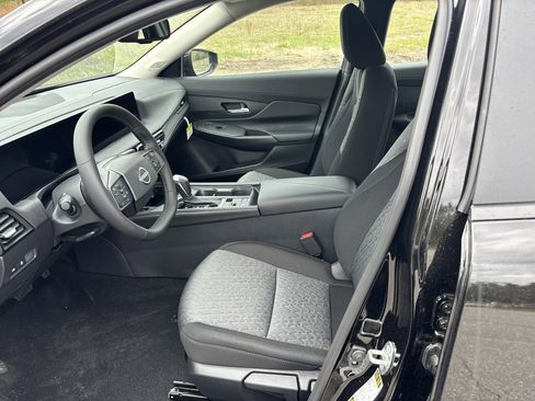 New 2026 Nissan Sentra SV FWD image 4