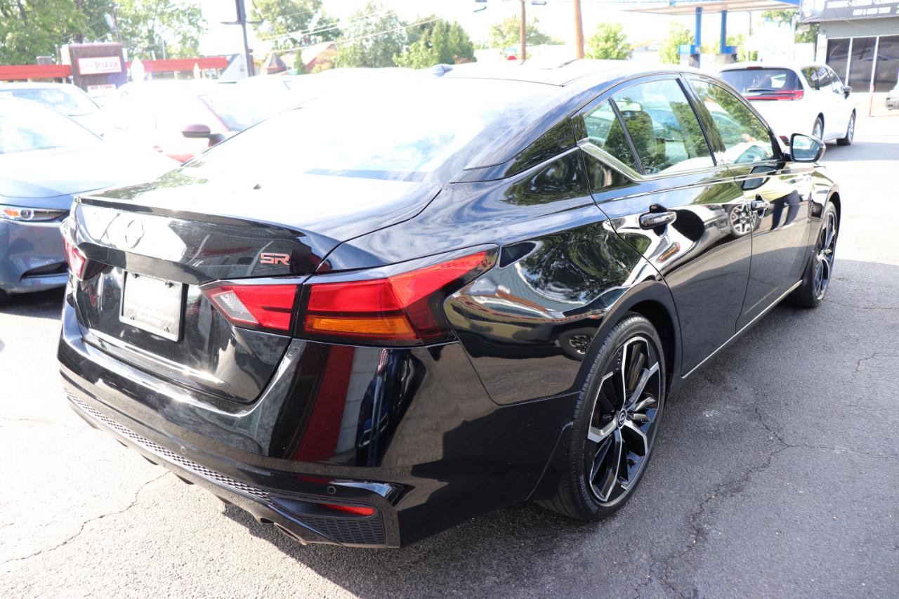 Used 2024 Nissan Altima 2.5 SR w/ SR Premium Package FWD image 5