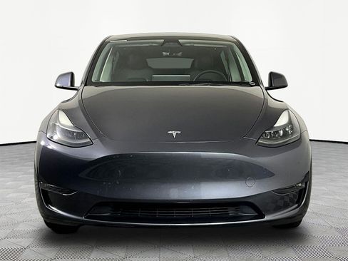 Used 2023 Tesla Model Y Long Range AWD/4WD image 2