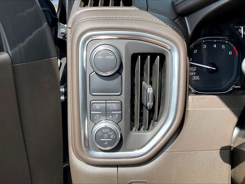 Used 2020 GMC Sierra 1500 Elevation w/ Elevation Value Package RWD image 32