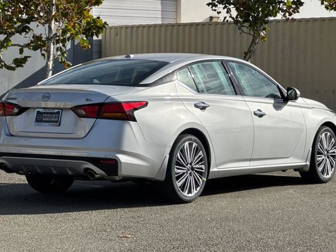New 2025 Nissan Altima 2.5 SL image 4
