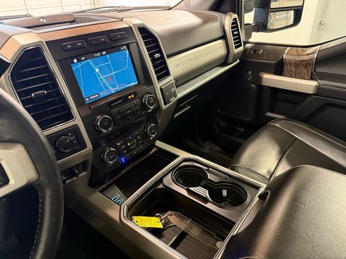 Used 2019 Ford F250 Lariat w/ Lariat Ultimate Package AWD/4WD image 20