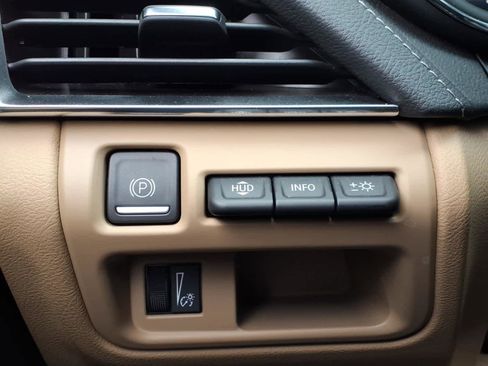 Used 2023 Cadillac CT5 Luxury image 25