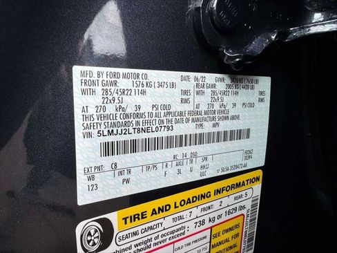 Used 2022 Lincoln Navigator Reserve image 10