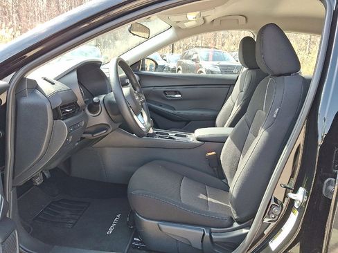 Certified 2025 Nissan Sentra SV FWD image 11