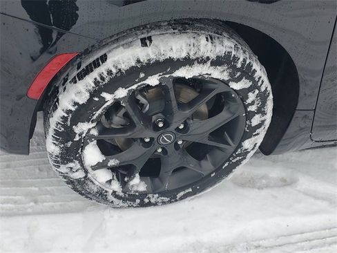 New 2026 Chrysler Pacifica Limited w/ Uconnect Theater Family Group image 5