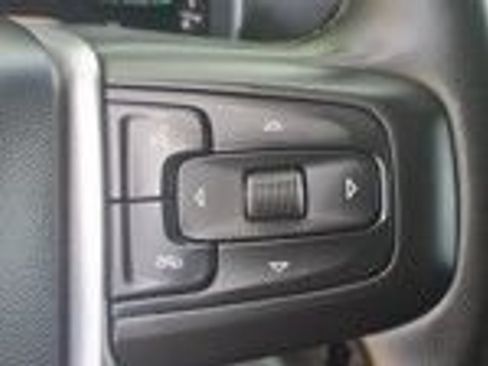 Used 2025 GMC Sierra 1500 SLT AWD/4WD image 13