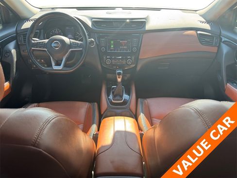 Used 2018 Nissan Rogue SL w/ Premium Package image 10