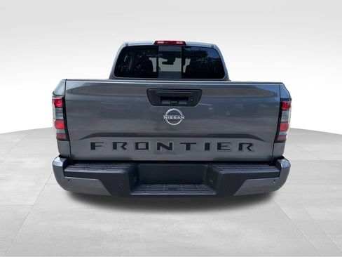 Used 2025 Nissan Frontier SV RWD image 6