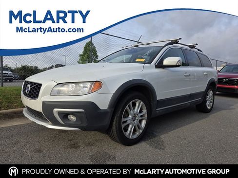 Used 2016 Volvo XC70 T5 Premier w/ Proximity Package image 1