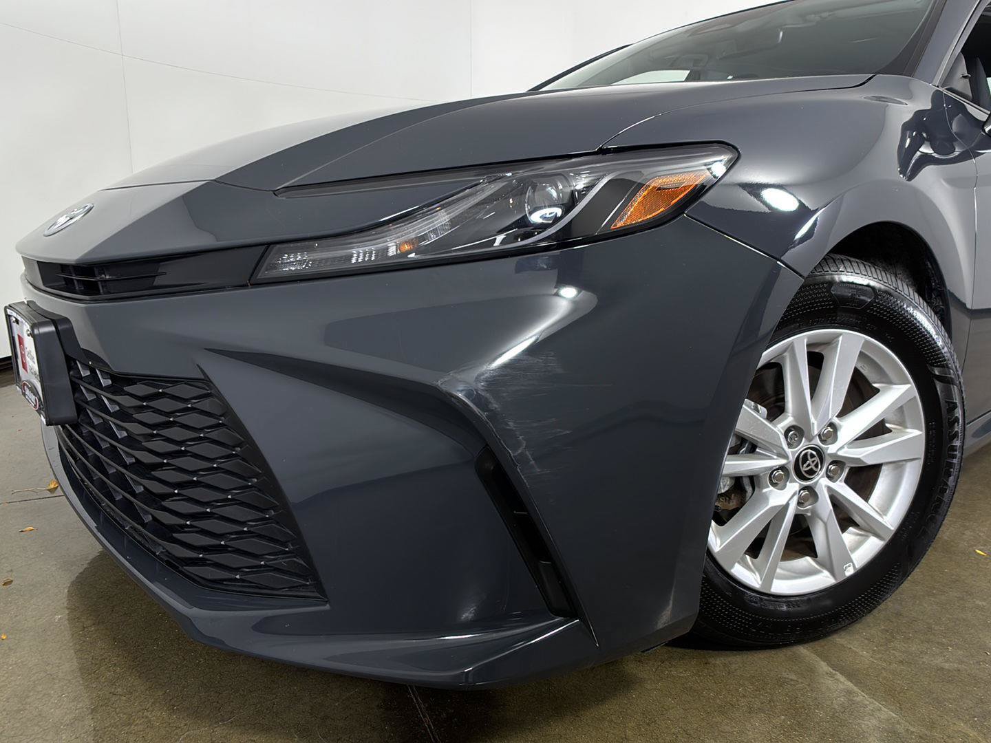 Used 2025 Toyota Camry LE w/ Convenience Package FWD image 5
