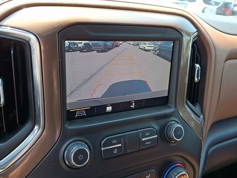 Used 2019 Chevrolet Silverado 1500 High Country w/ High Country Premium Package AWD/4WD image 20