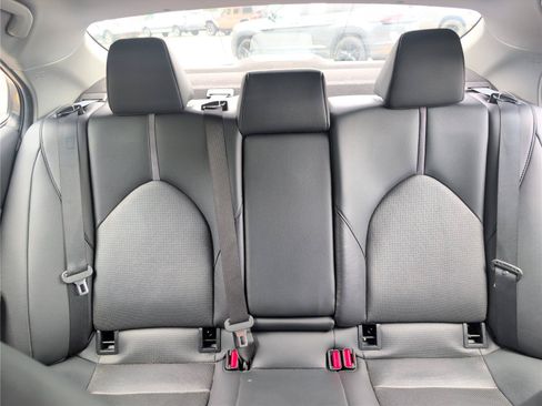 Used 2024 Toyota Camry XLE FWD image 32