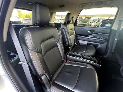 Certified 2023 Nissan Pathfinder SL w/ SL Premium Package image 20