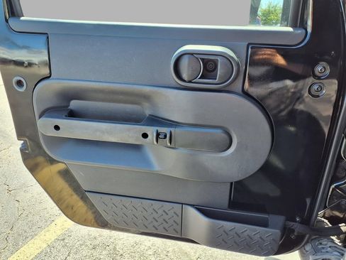 Used 2008 Jeep Wrangler X AWD/4WD image 17