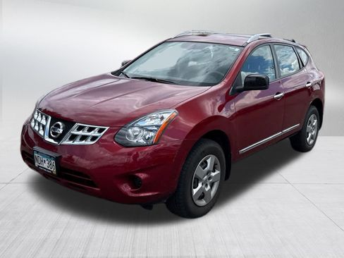 Used 2015 Nissan Rogue S w/ Convenience Package AWD/4WD image 3