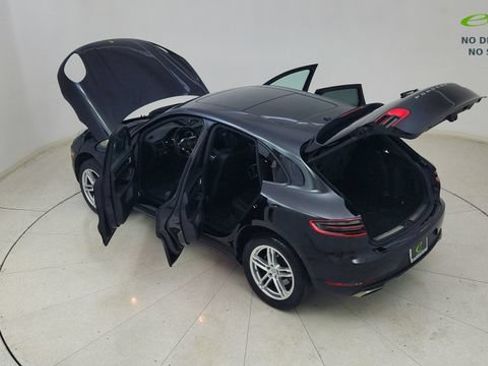 Used 2018 Porsche Macan AWD/4WD image 83