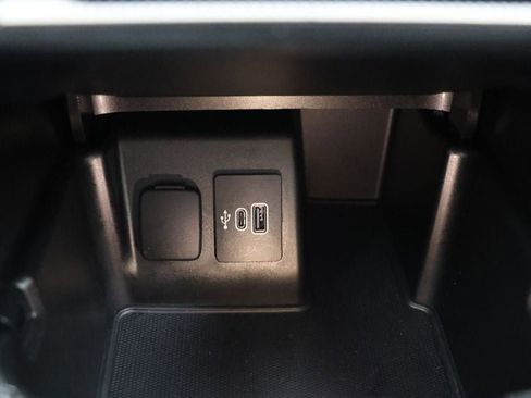 Used 2025 Ford Explorer ST-Line w/ ST-Line Street Pack image 27