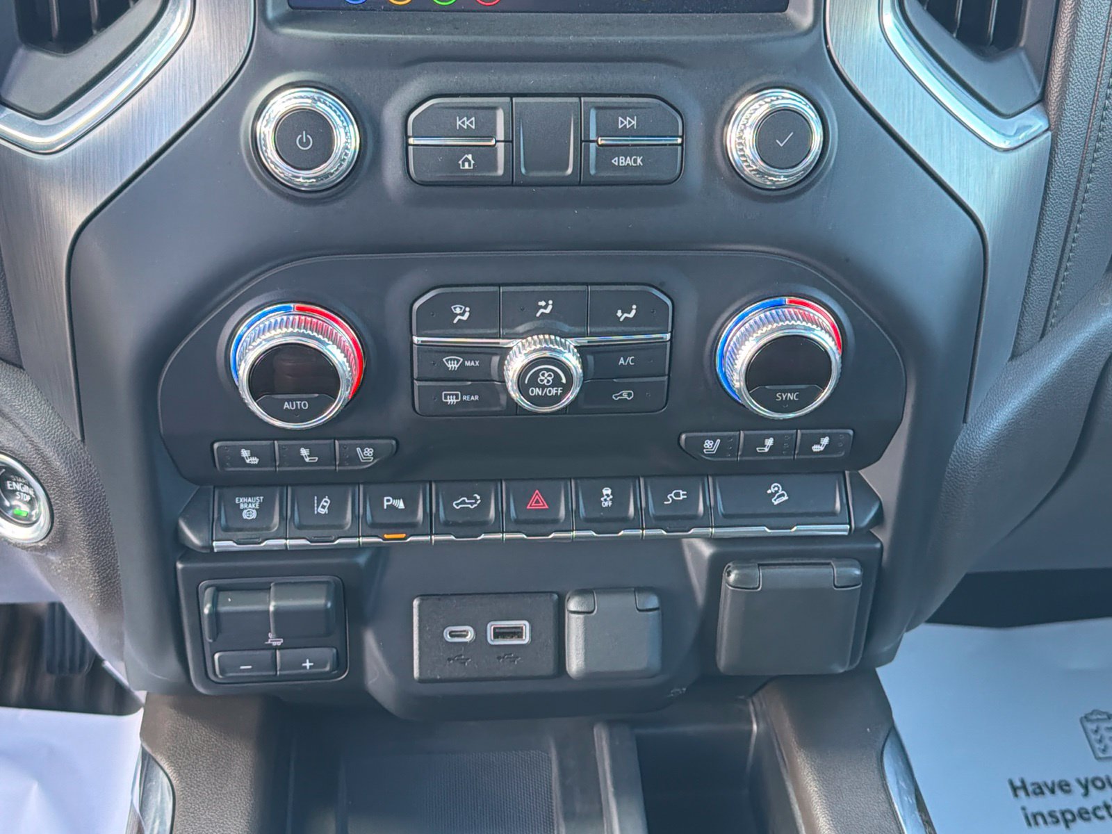Used 2022 GMC Sierra 3500 Denali AWD/4WD image 16