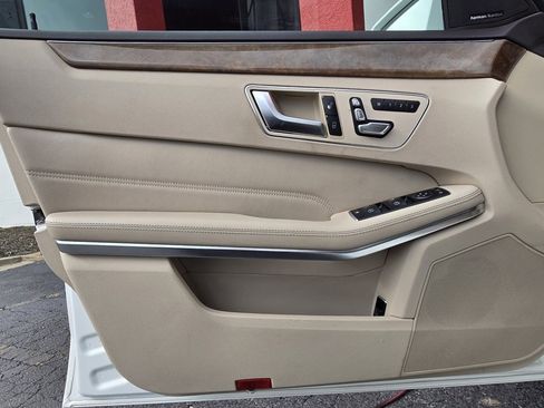 Used 2016 Mercedes-Benz E 350 Sedan image 18