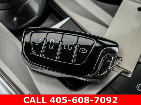 Used 2023 Ford Explorer XLT w/ Equipment Group 202A RWD image 35