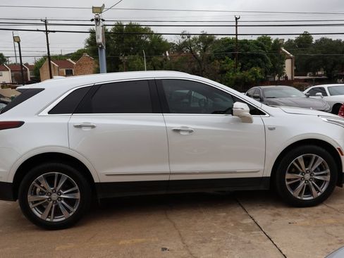 Used 2024 Cadillac XT5 Premium Luxury w/ Technology Package FWD image 8