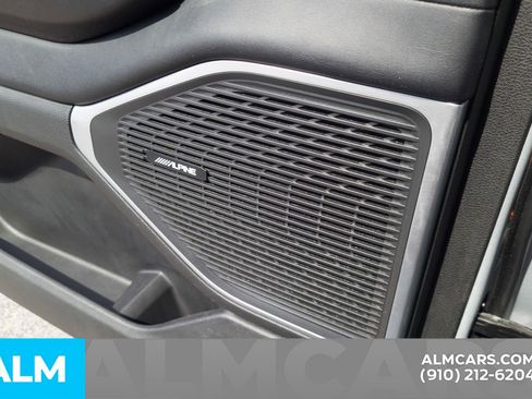 Used 2023 Jeep Wagoneer L Series II image 24