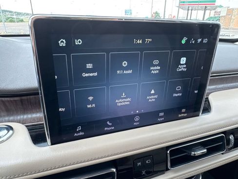 Used 2021 Lincoln Aviator Reserve w/ Equipment Group 201A AWD/4WD image 32