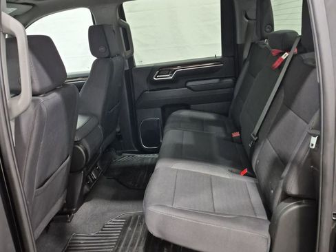 Used 2025 GMC Sierra 2500 SLE w/ SLE Convenience Package AWD/4WD image 3