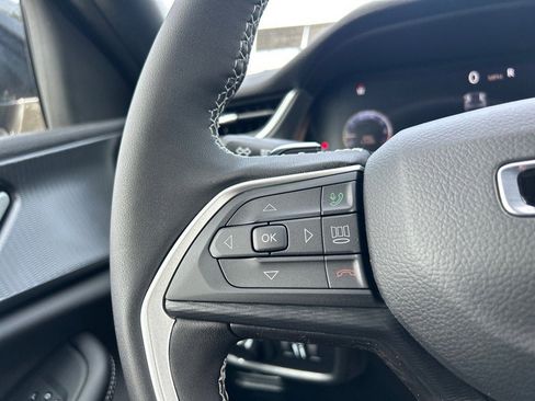 New 2025 Jeep Grand Cherokee Altitude image 15