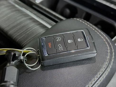 Used 2023 Jeep Wagoneer Series III w/ Preferred Equipment Group image 22