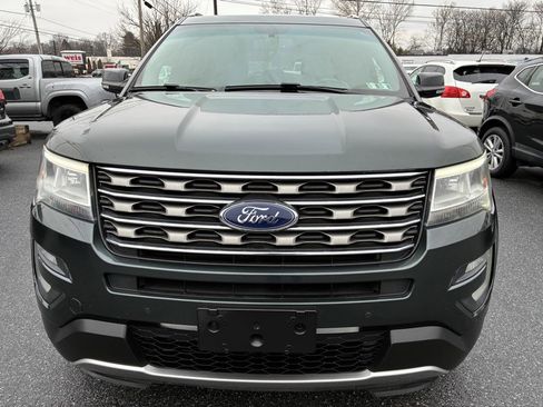 Used 2016 Ford Explorer XLT w/ Equipment Group 202A image 2